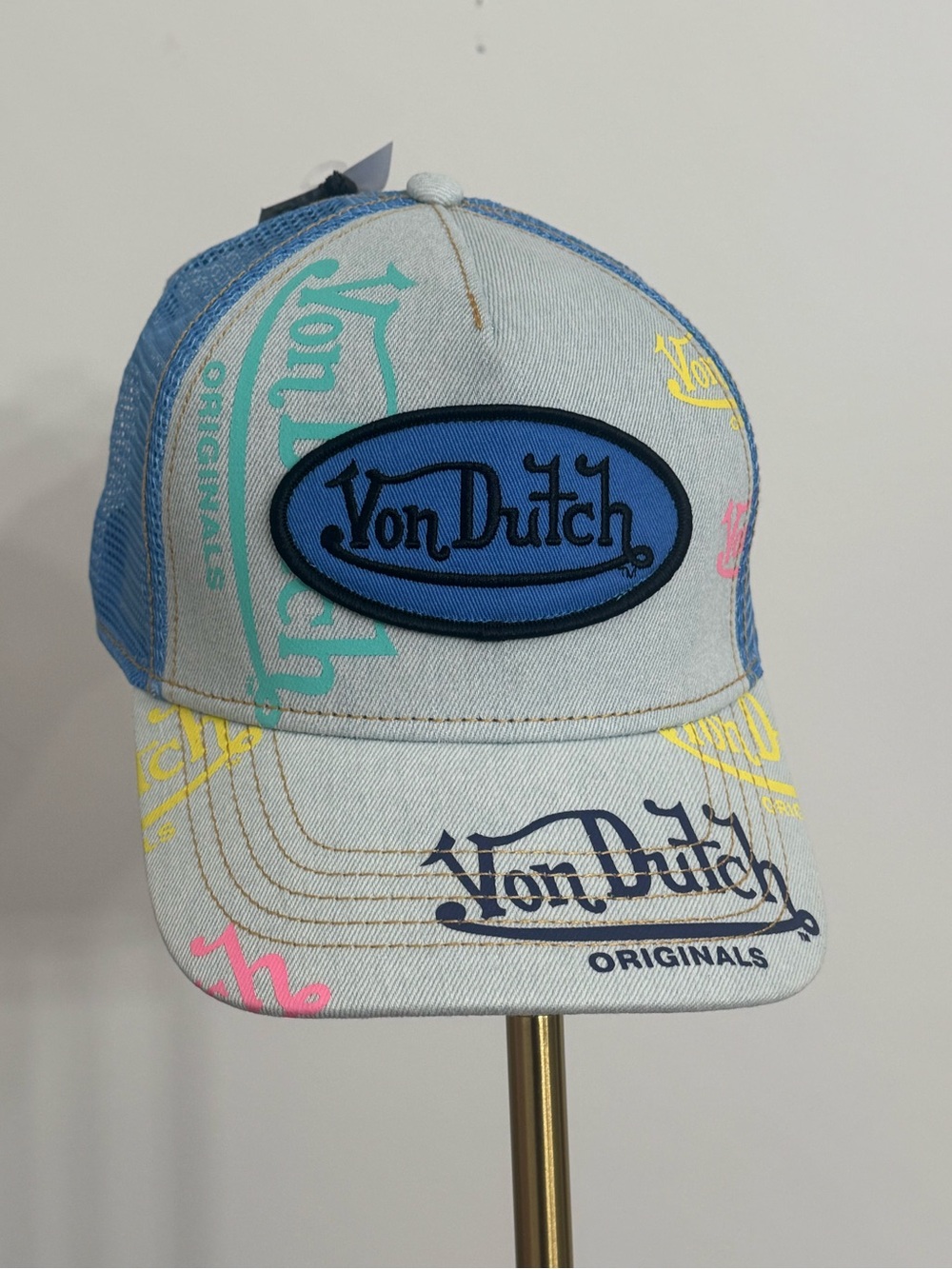 🩵NEW! NWT Von Dutch Light Denim and Blue Logo Trucker Hat Adjustable - SnapBack